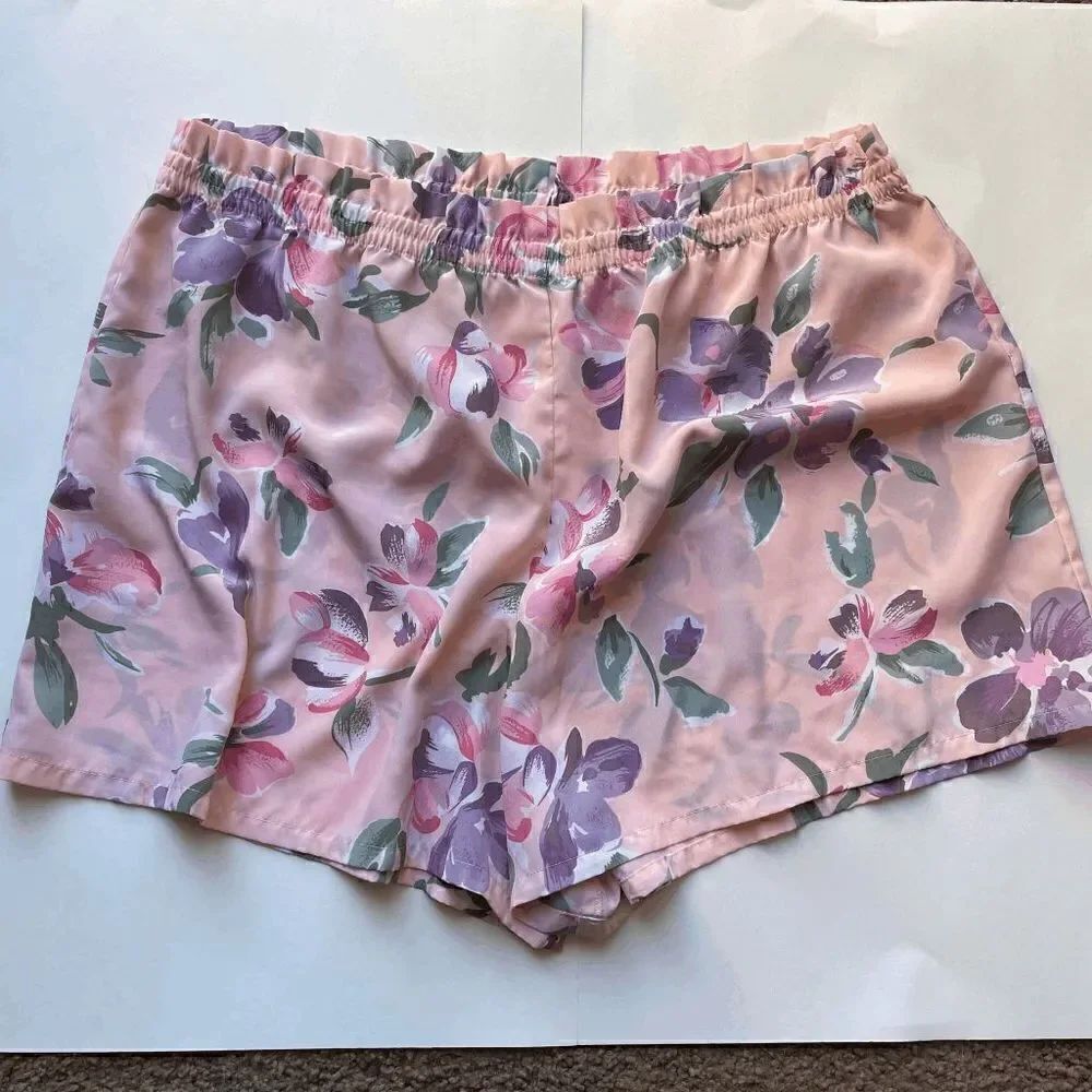 Victoria's Secret Gold Label Sheer Floral Polyester Shorts Size Small